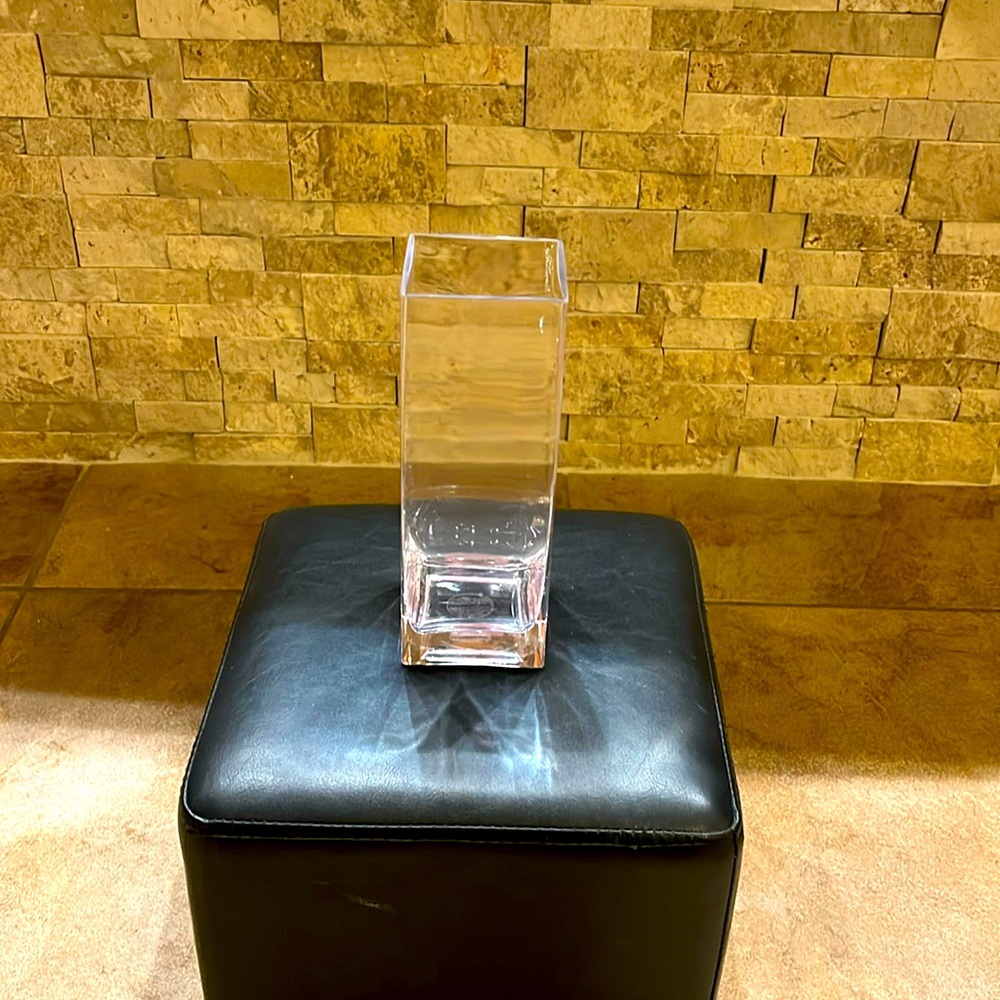 TELEFLORA FLOWER VASE